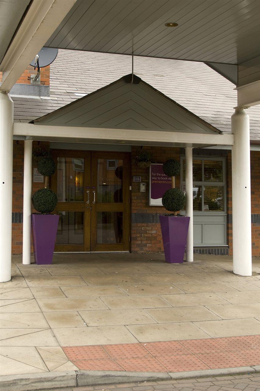 Premier Inn Sheffield Arena Exterior photo