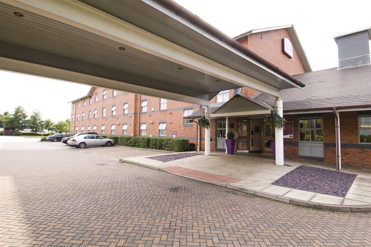 Premier Inn Sheffield Arena Exterior photo